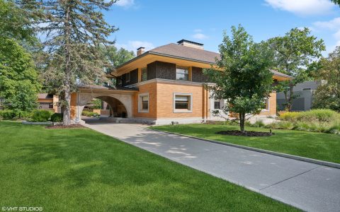 Curious about the lindholm house (Discover its amazing history, unique design, and why its so famous)