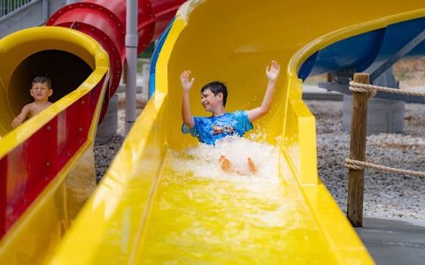 Whats inside the slide house? Get ready for a super exciting adventure for everyone now.