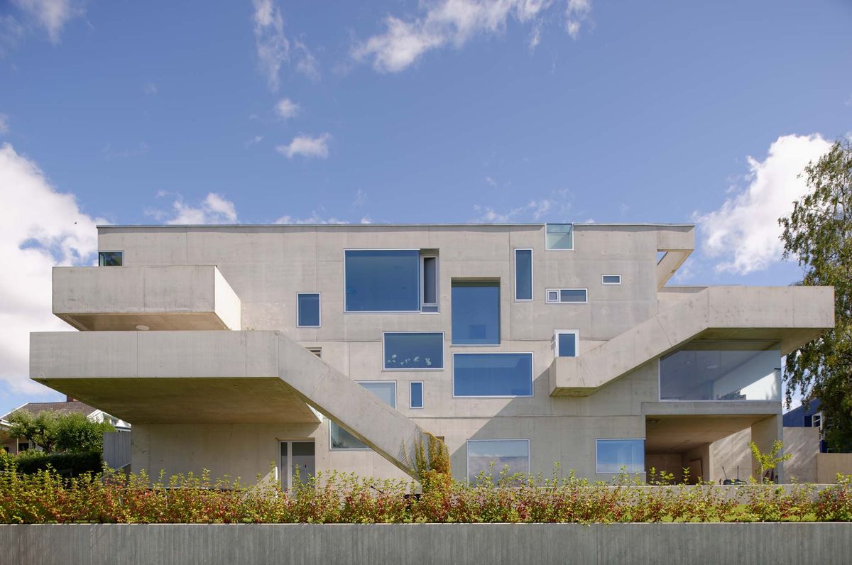 Thinking of a Carl Viggo concrete house? Get inspired by these amazing design ideas.