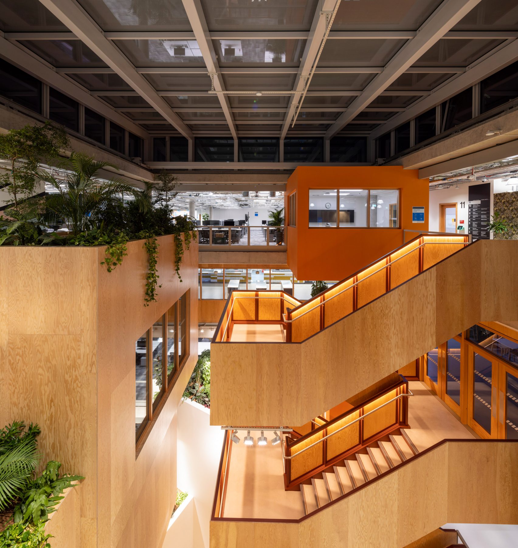 Meta Kings Cross: What is it really? (Discover this cool new virtual London station today)