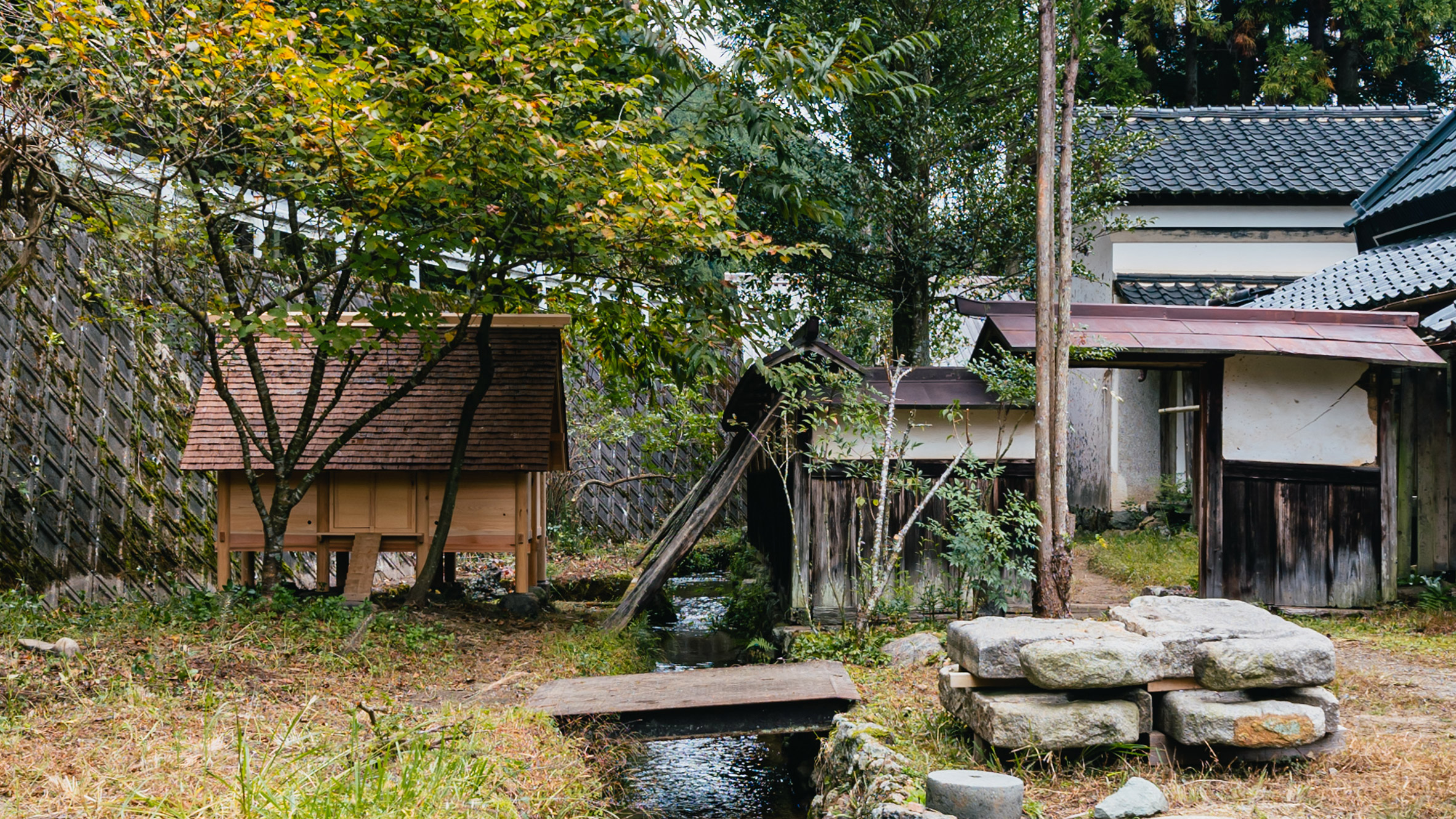Whats so special about a Japanese chicken coop? Discover its cool design for super happy chickens.