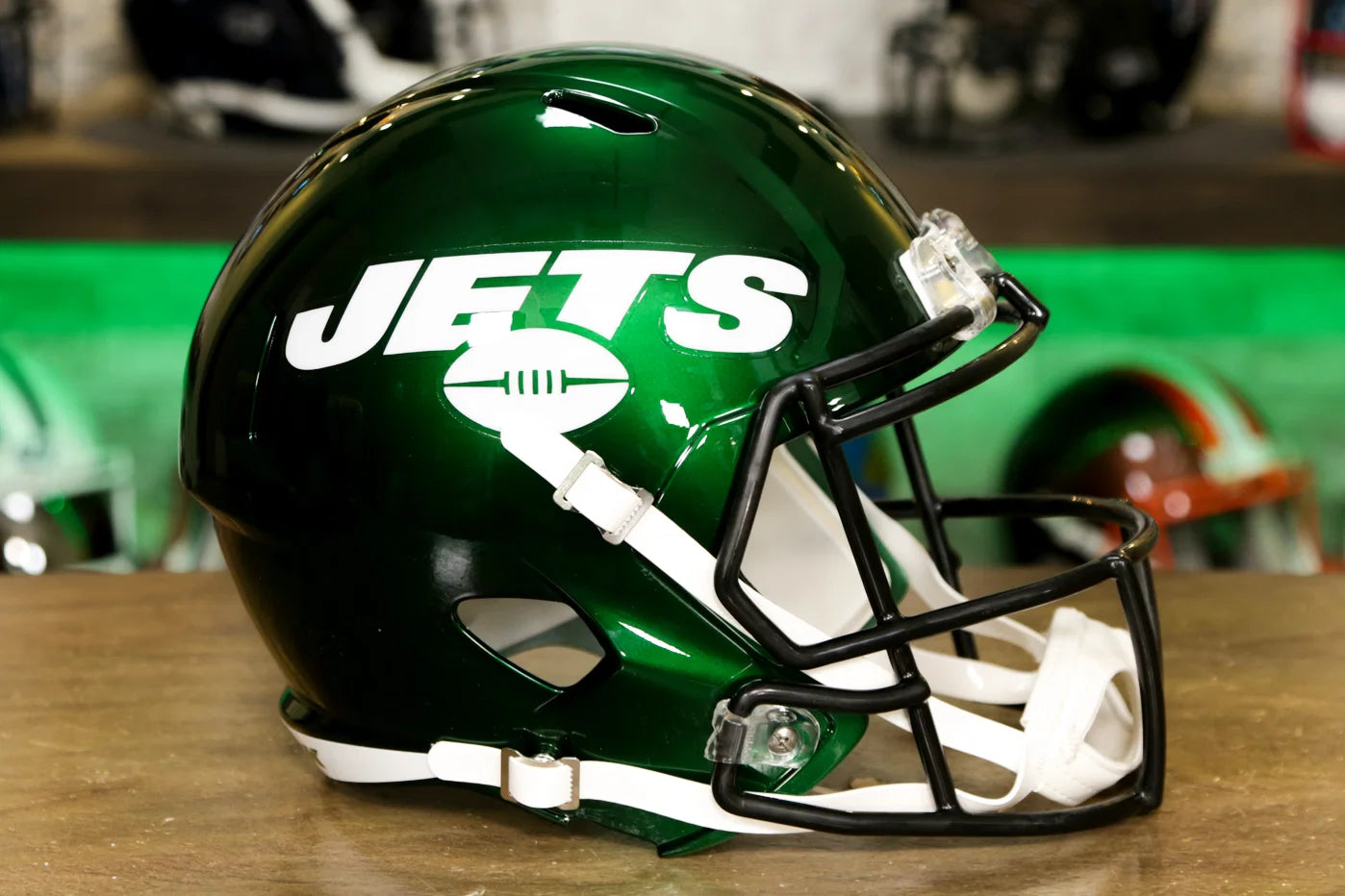 Which jets helmets are most popular? Discover the fan favorites this football season now.