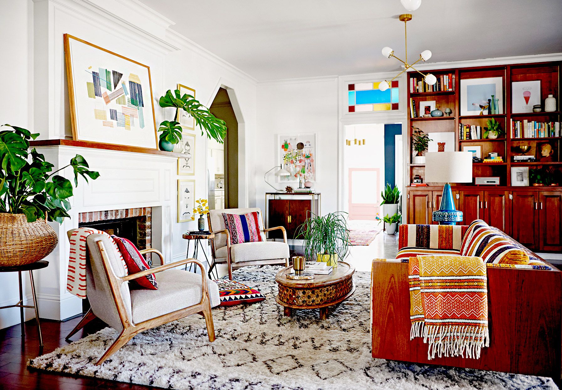 Budget bookshop interior design tips? (Create an amazing look without spending a lot of money)