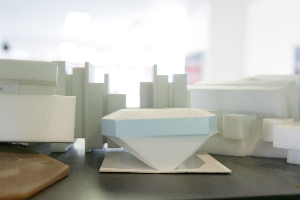 Whats so cool about Cecil Balmonds style? He makes really complex buildings look super simple!