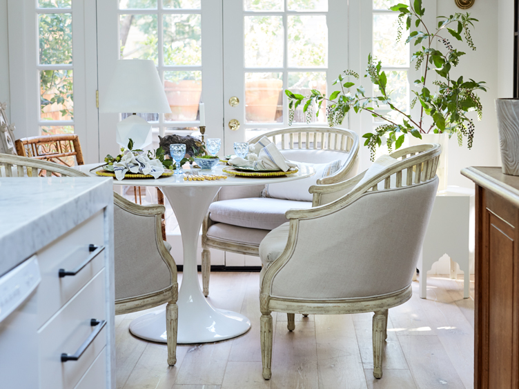 Mid Century Tulip Table: Is it right for you?