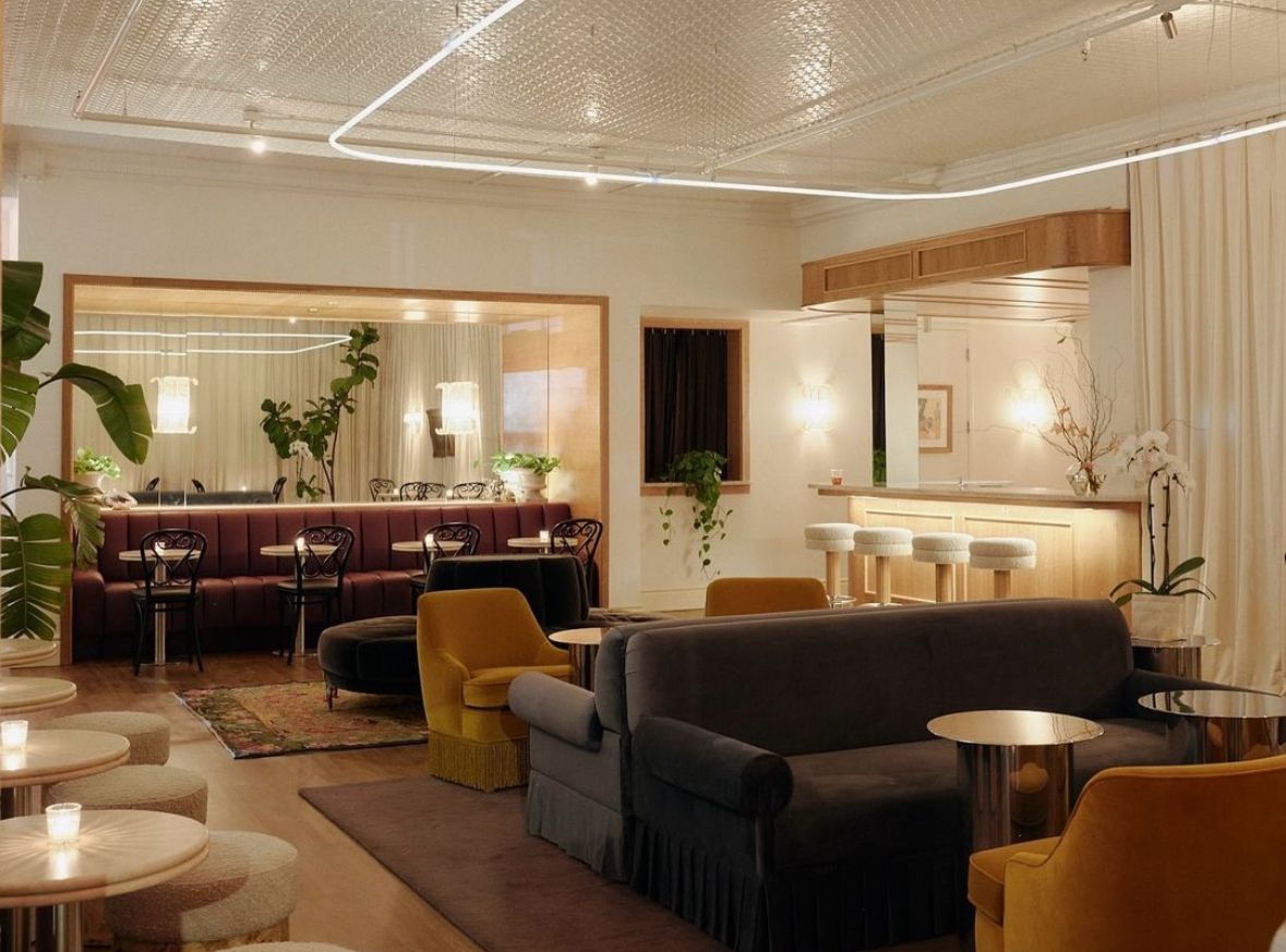 le lounge kc (Cool drinks await!)