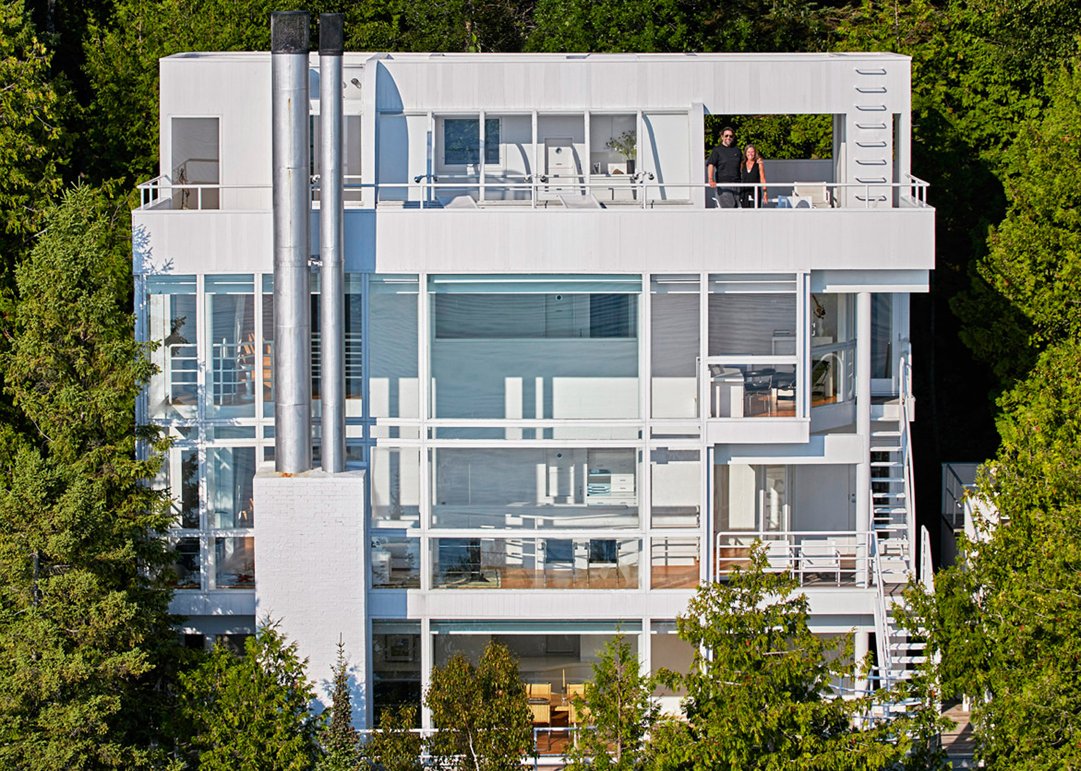 Should you visit the Douglas House Michigan? Yes! Find out why people love this modern building.