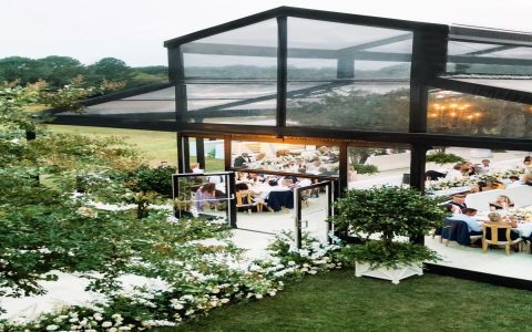 Sheltered roof vs regular roof: Differences and best choice for you.