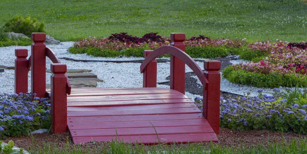 Which bridge landscape design company is best? Compare these top choices to find your perfect partner.
