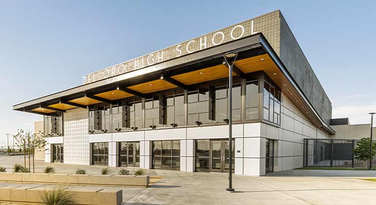 Why use metal facade? Learn cost-saving and style benefits easily!