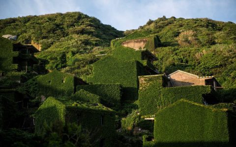 Where to find ruined buildings near me (Top secret spots revealed now)