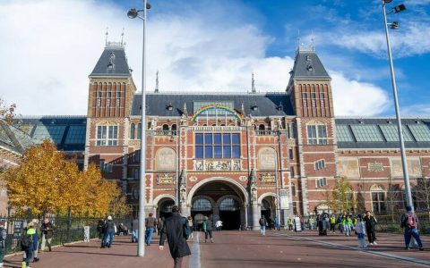 Cool Amsterdam Sign Pictures vs Iconic Signs Which One Is Better