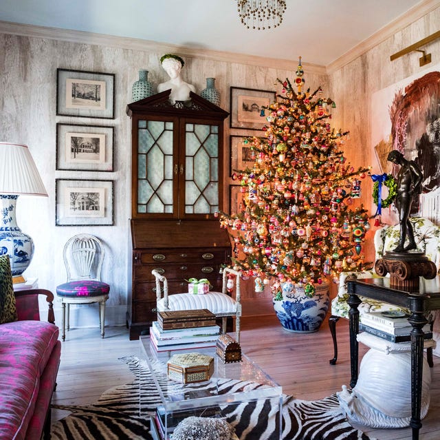 Architecture Christmas ideas? Discover fun DIY designs for your home.