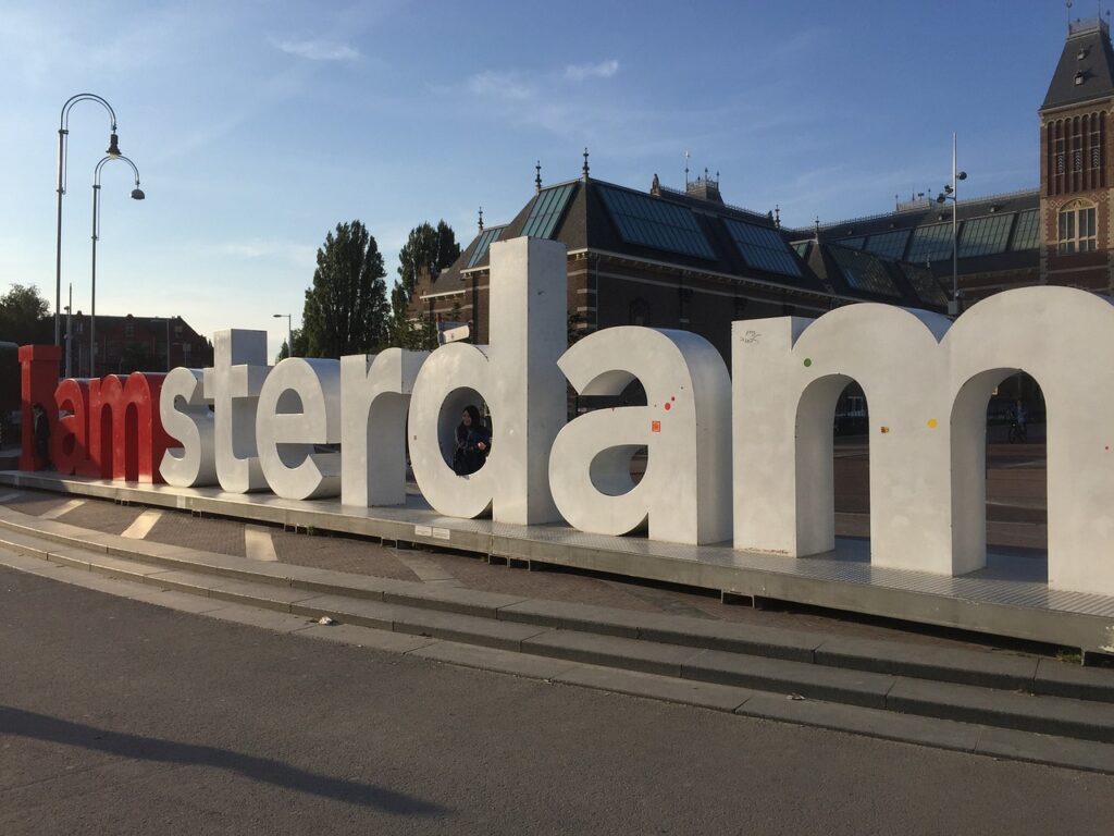 i amsterdam sign how to get there and take perfect pictures guide