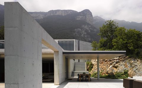Tadao Ando Houses Minimalist Style Guide (For Architecture Design Lovers)