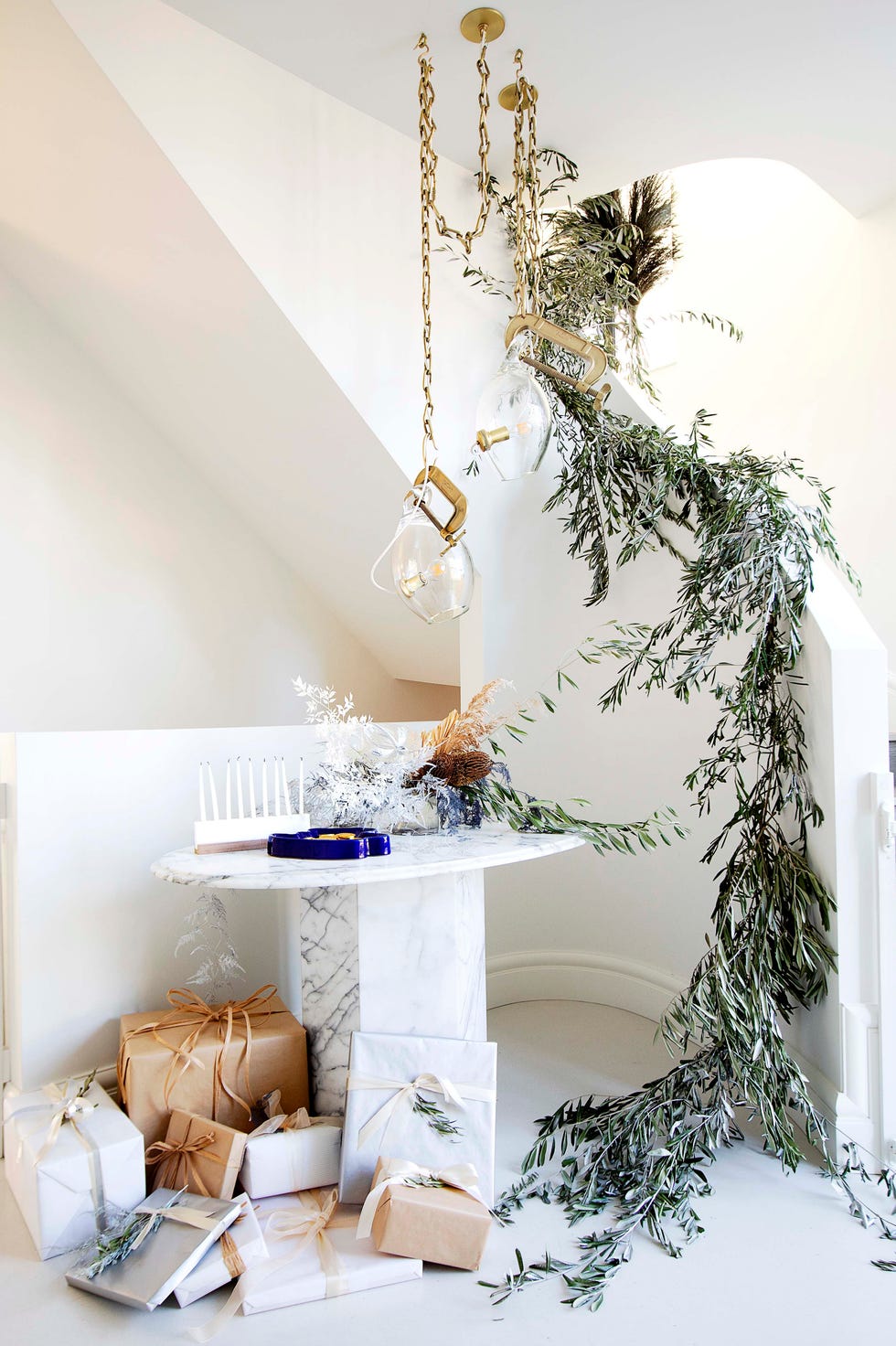 Architecture Christmas ideas? Discover fun DIY designs for your home.