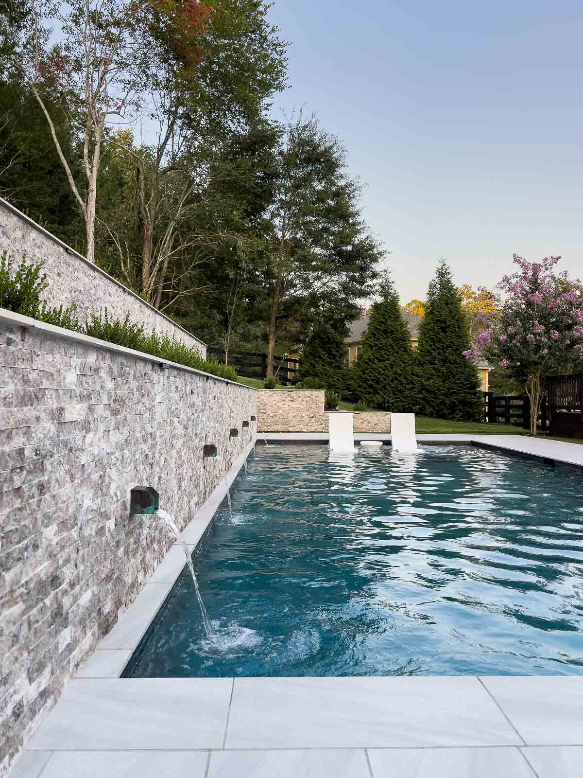 What is a see thru pool? (Easy guide + cool examples to check out!)