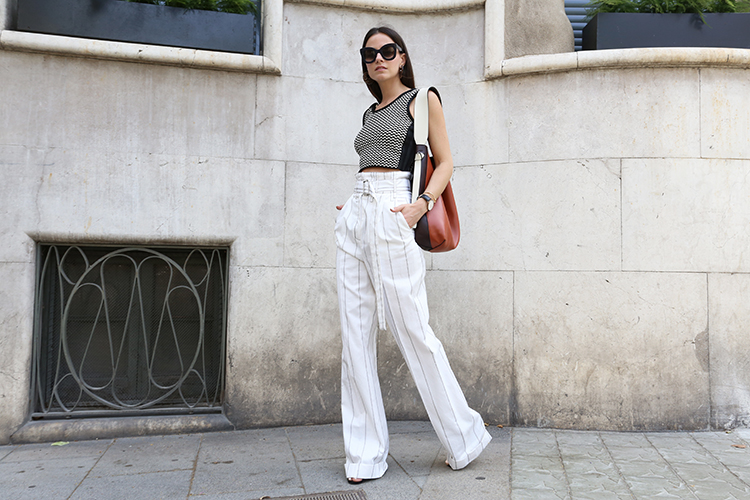 Balenciaga Blue Bag Summer Looks Stay Chic in Hot Weather
