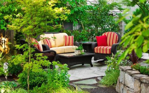 How to choose a table with swing chairs (simple tips for better outdoor living)