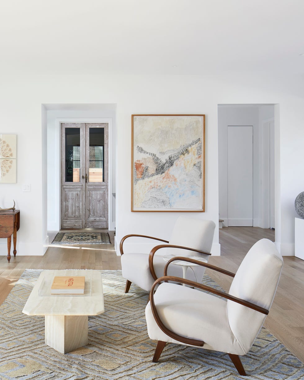 Abstract Chair In Home Design? Simple Ideas For Living Room