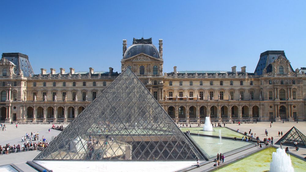 Louvre Facade Must-Know Facts: What Makes This Design Unique
