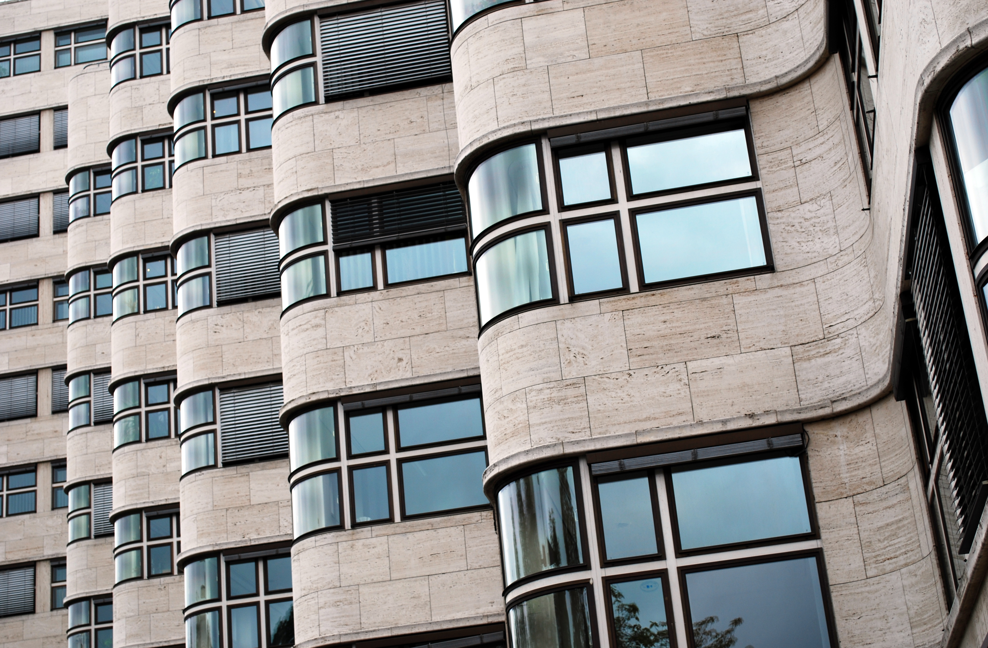 How Bauhaus Mies van der Rohe Changed Architecture Forever