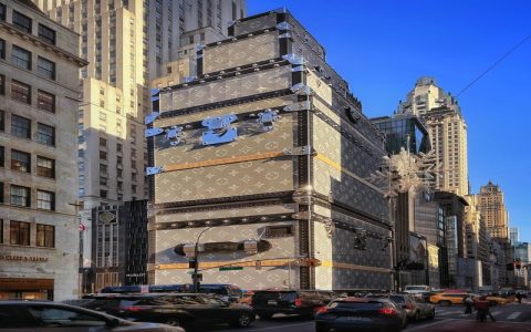 What to expect at Louis Vuitton store NYC luggage? (Store locations and new arrivals)
