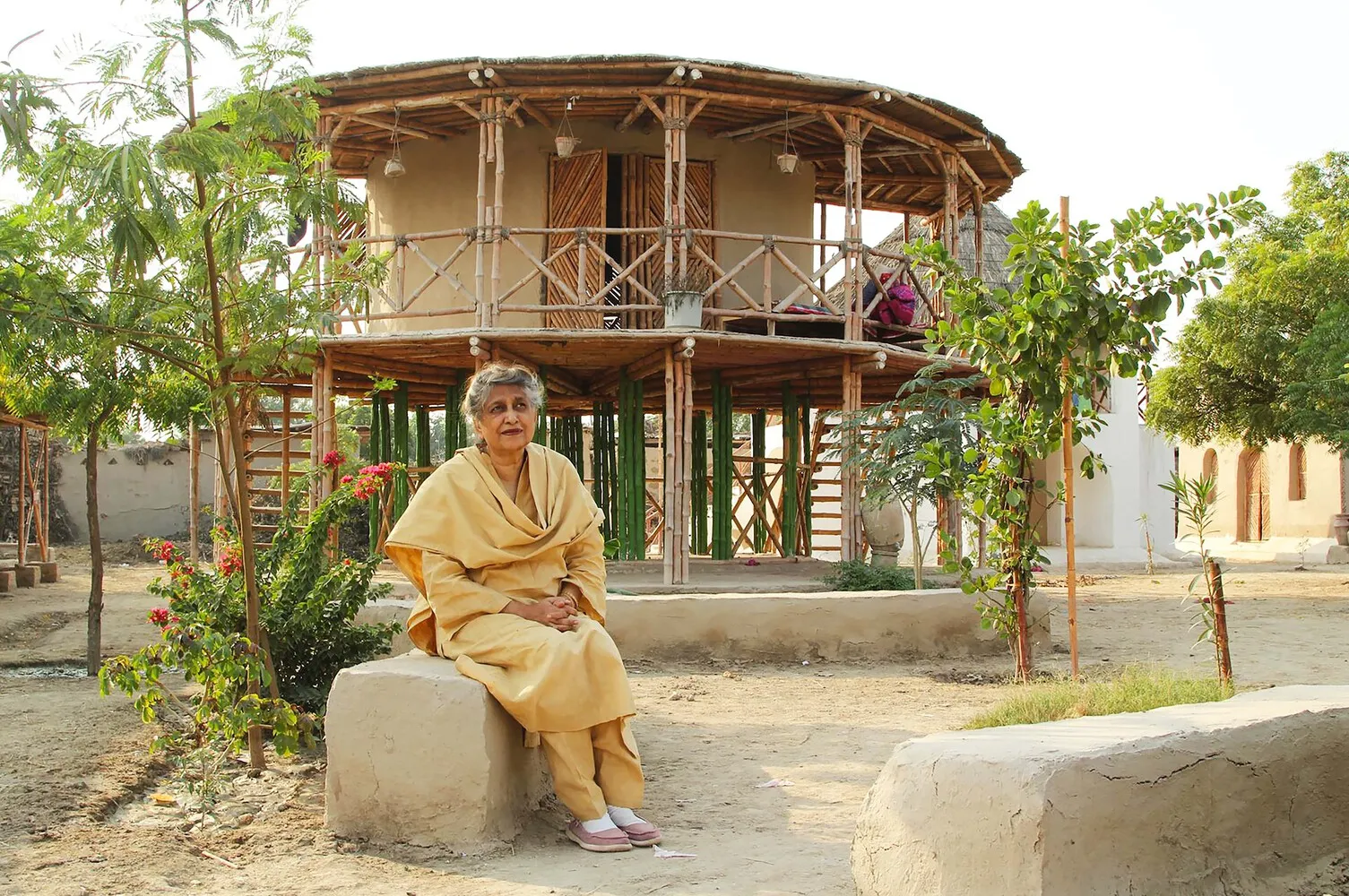 How does Yasmeen Lari Architect work? Learn 5 sustainable design tips simply.