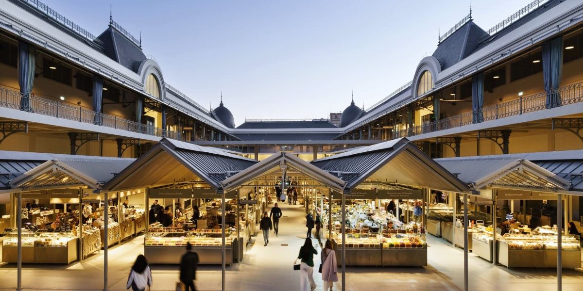 Planning a Trip to Bolhão? What to Buy and See at the Historic Market!