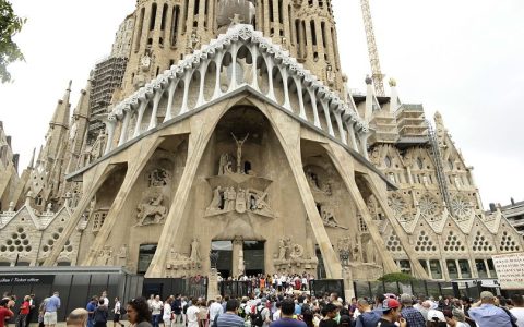 How Long Has Sagrada Familia Been Under Construction? Unfinished for Over 140 Years Now!