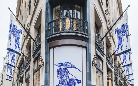 Why Burberry Equestrian Knight design is special Know the famous knight story