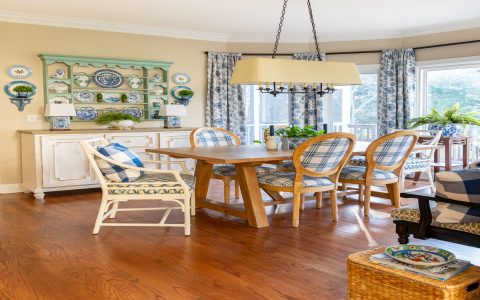 How to design dining room with built in bench? (easy ideas and space-saving tips!)