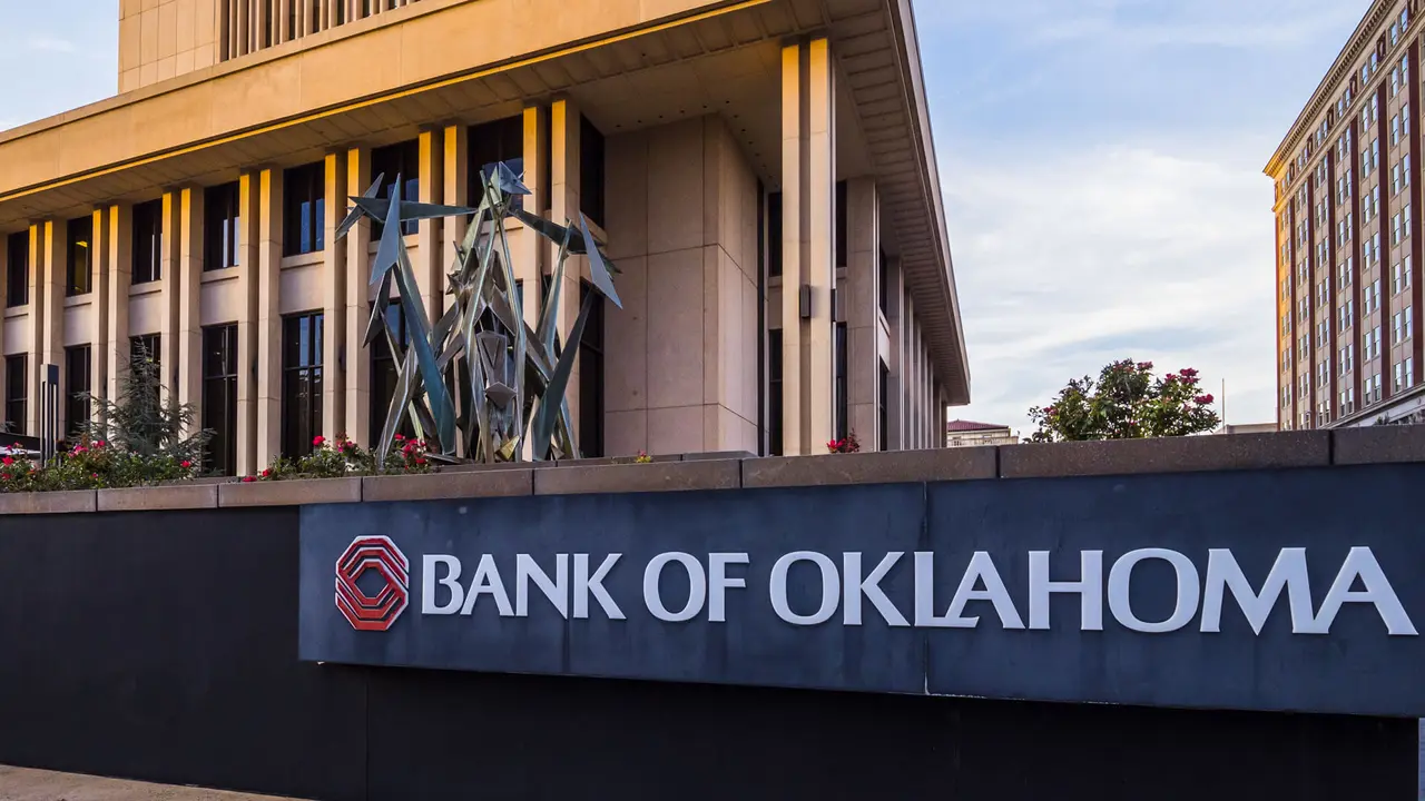 Bank of Oklahoma Building hours? Open times and closure dates explained.