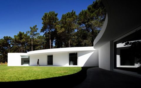 Aires Mateus designs versus others which is best? (Compare pros and cons easily)