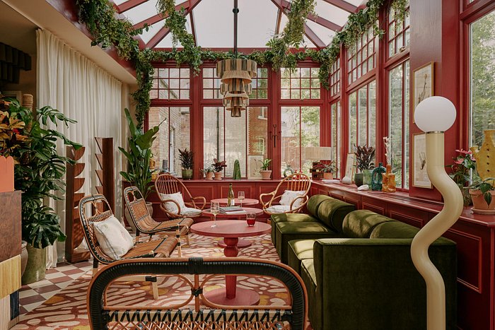 Ember Locke Kensington reviews? (Real guest experiences shared)